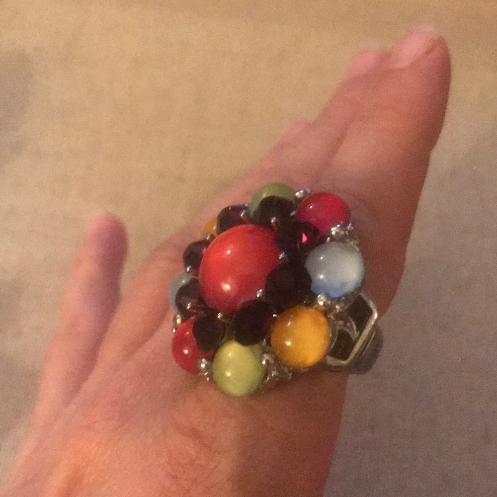 Flowered jewels ring